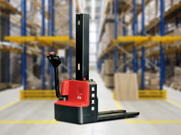 1-1.2噸迷你型托盤堆垛車